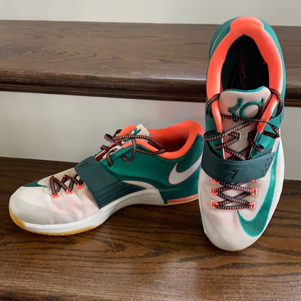 Men’s Nike basketball shoes